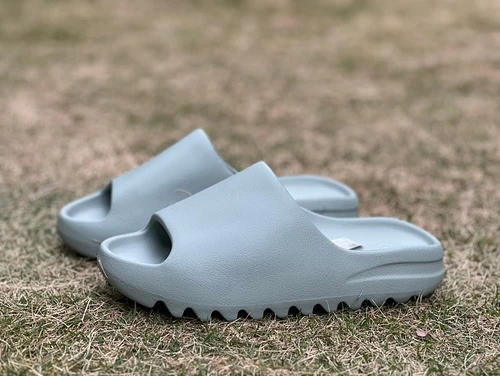 Adidas Yeezy Slide in Green