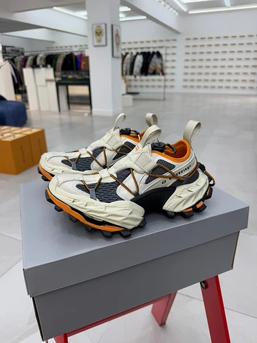 Balenciaga 15th Gen 18XL Hiking Outdoor Orange Sneakers