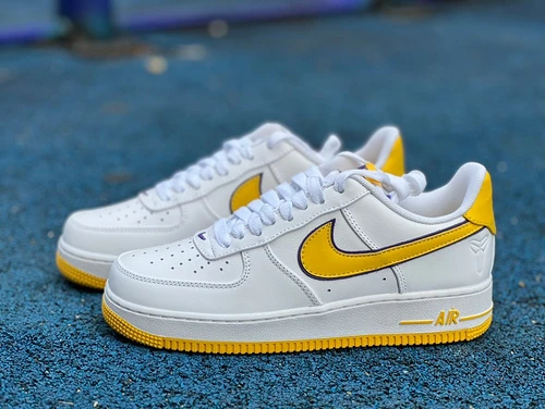 Kobe Bryant x Nike Air Force 1 Low Retro QS FZ1151-100