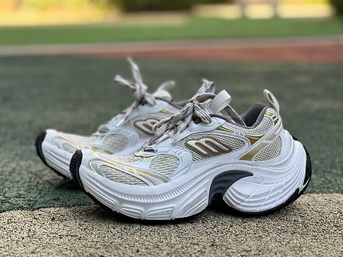 Balenciaga 6XL Sneakers White/Gold