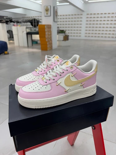 Nike Air Force 1 Low Sneakers White/Pink IB2574-600