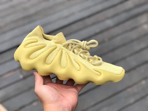 Adidas Yeezy 450 in Yellow