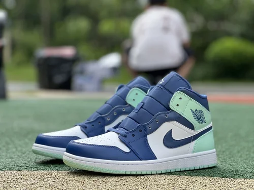 Air Jordan 1 Mid Blue Mint 554724-413