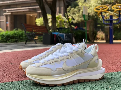 Nike x Sacai Vaporwaffle White Raw Rubber DD1875-100