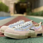 VESSEL G.O.P. LOWS in White and Pink