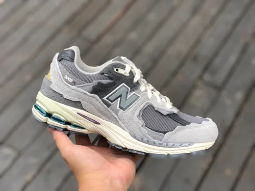 NB 2002R Cloud Grey New Balance 2002R Protection Pack Retro Running Shoes M2002