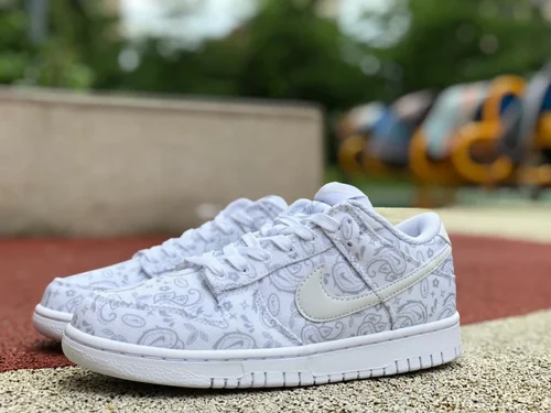 Nike Dunk Low ESS Paisley DJ9955-100