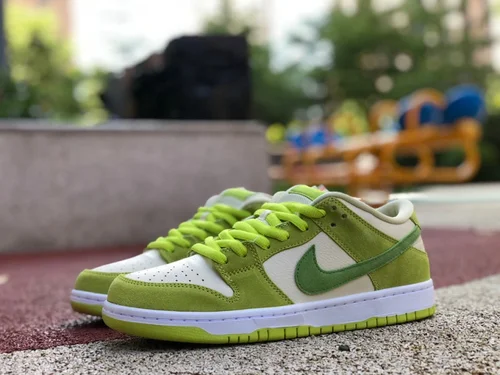 High-Quality Nike SB Dunk Low White Green Apple Retro Sneakers DM0807-300