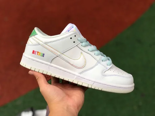 Nike SB Dunk Low Rainbow Scratch DR4876-100