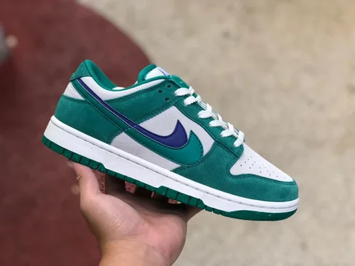 Nike Dunk Low SE White Green DO9457-101