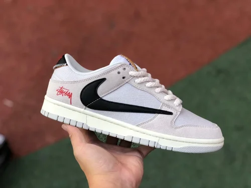 Stussy x SB Dunk Low Beige DD9776-068