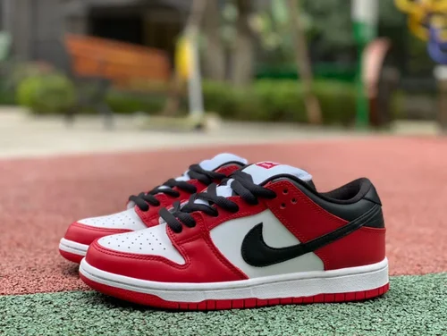 Nike SB Dunk Low Chicago BQ6817-600