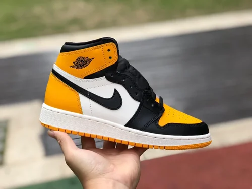 Air Jordan 1 High 575441-711 Black Yellow Toe Womens Retro