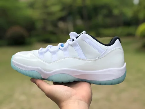 Air Jordan 11 Low Legend Blue AV2187-117