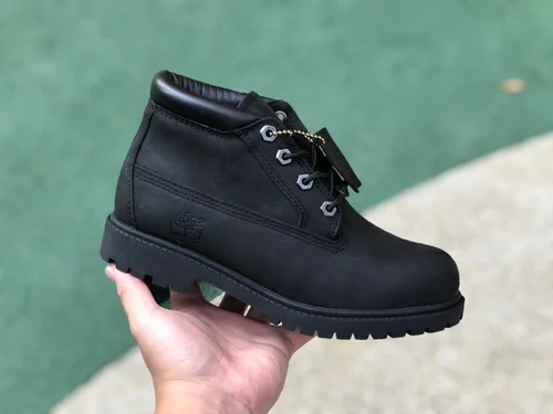 Timberland 6-Inch Lightweight Boots in Black Mid-Top