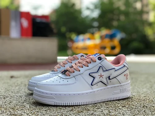 BAPE STA SK8 Low-Top Shoes in White and Pink