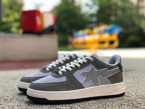 BAPE STA SK8 Low-Top Shoes in Grey and Light Green