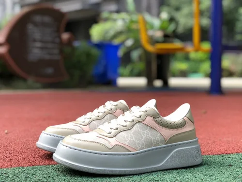 GUCCI Low-Top Canvas Platform Sneakers in Grey & Light Brown