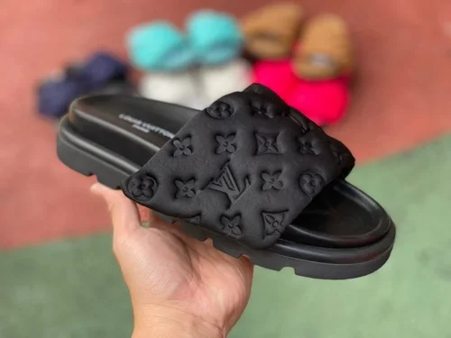 Louis Vuitton Pool Pillow Comfort Black Velcro Slides