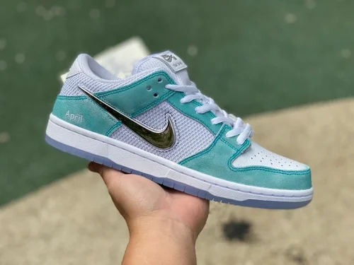 Pure Original APRIL SKATEBOARDS x Nike SB Dunk Low Tiffany Green Retro Sneakers