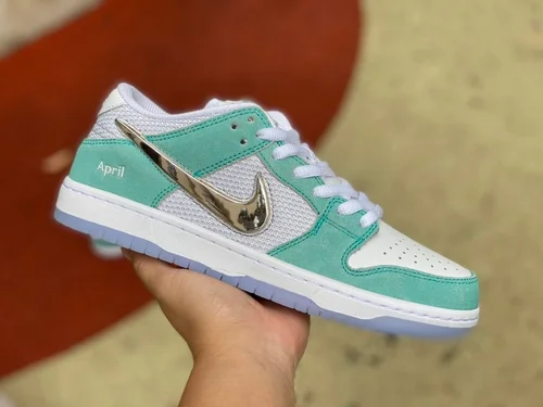 APRIL SKATEBOARDS x Nike SB Dunk Low Tiffany Green Retro Sneakers FD2562-400