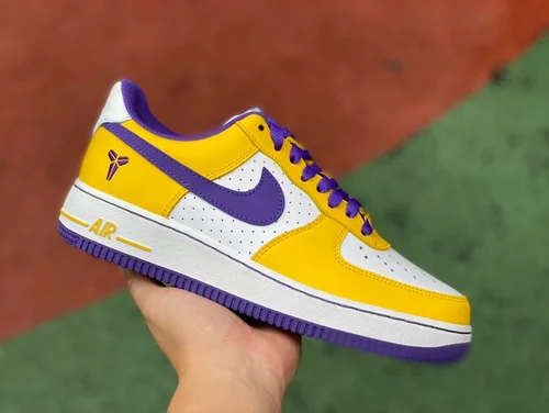 Kobe Bryant x Nike Air Force 1 Low Retro QS FZ1151-100