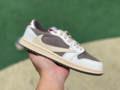 Travis Scott x Air Jordan 1 Low DO5442162 White Brown Kids Version