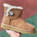 UGG Bailey Mini Bailey Button 11 Brown Diamond Boots