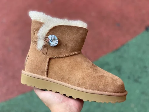 UGG Bailey Mini Bailey Button 11 Brown Diamond Boots