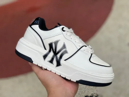 MLB White Black NY Yankees Dad Shoes 3ASXCA12N-C0001