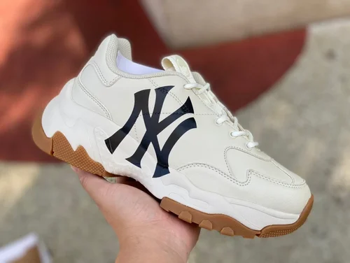 MLB White NY Yankees Dad Shoes 3ASXCA12N-C0001