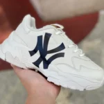 MLB White Black NY Yankees Dad Shoes 3ASXCA12N-C0001