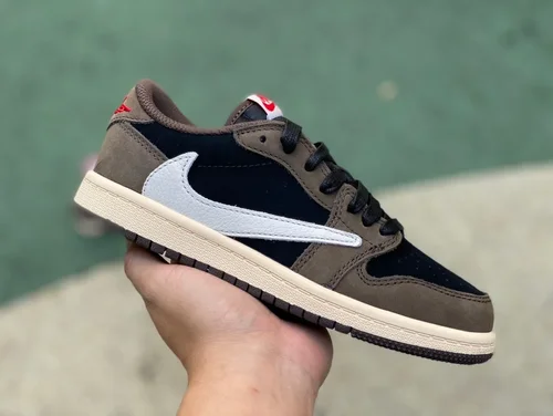 Travis Scott x Air Jordan 1 Low CQ4277-001 Brown Kids Version