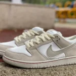 Nike Dunk SB Low Beige Valentine's Day Retro Sneakers FZ5654-100