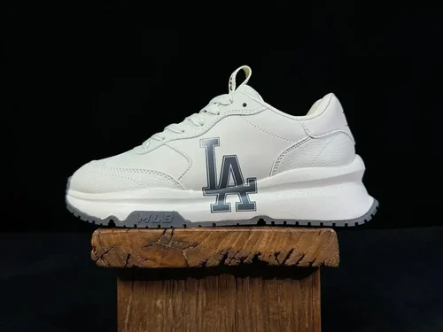 MLB 3.0 White Chunky Runner Basic GP007