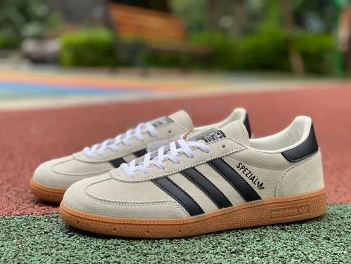 Adidas Handball Spezial Beige Black Gum Retro Sneakers IF6562