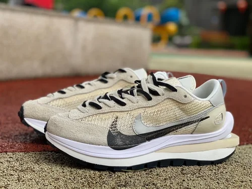 Nike x Sacai Vaporwaffle Beige Mesh CV1363-101