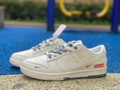 Nike Dunk Low x Supreme Beige Blue BB8675-105