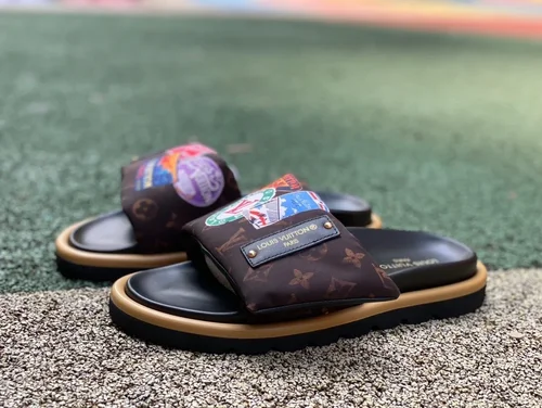 Louis Vuitton Pool Pillow Comfort Brown Slides