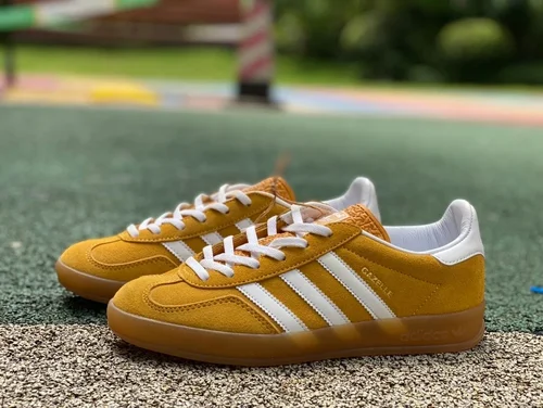 Adidas Samba Yellow Retro Sneakers HQ8716