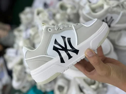 MLB Beige NY Yankees Chunky Liner Casual Shoes 3ASXCLB3N50SIS