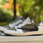 Travis Scott x Air Jordan 1 Low Golf DM7866-200 Black White Green T1 Version