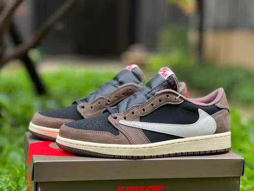 Travis Scott x Air Jordan 1 Low CQ4277-001 Brown DG 2.0