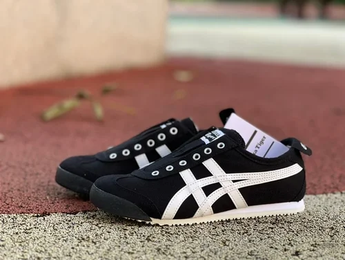 Onitsuka Tiger Mexico 66 Low-Top Sneakers in Black & White