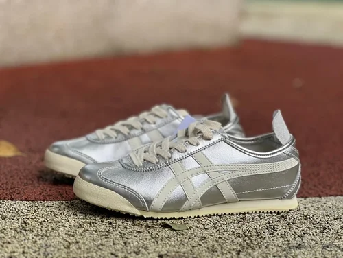 Onitsuka Tiger Mexico 66 Low-Top Sneakers in Liquid Silver