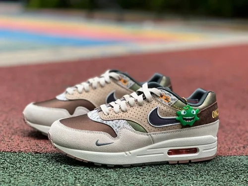 Division St. x Nike Air Max 1 University of Oregon Beige Brown HQ2640-200