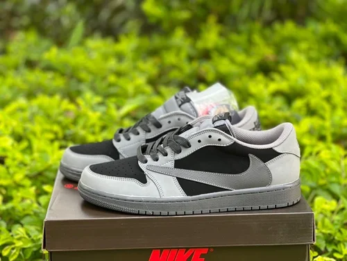 Travis Scott x Air Jordan 1 Low Golf DM7866-775 Grey Black Reverse Swoosh