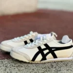 Onitsuka Tiger Mexico 66 Low-Top Sneakers in Beige Yellow & Black