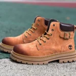 Timberland Mid-Top Boots in Light Brown