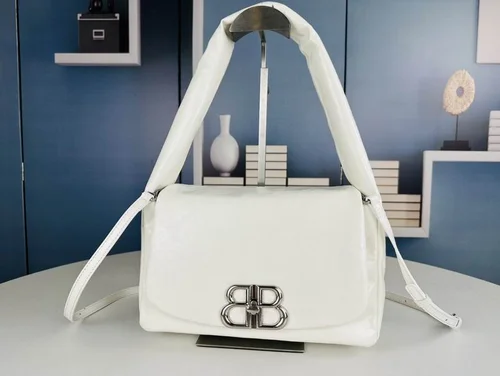 11 Balenciaga Single Shoulder Crossbody Bag Women Luxury Designer